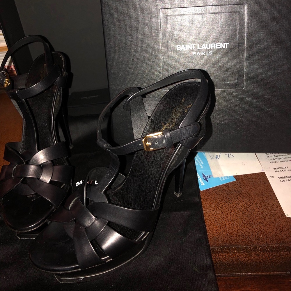 SAINT LAURENT Tribute Sandals in smooth leather. - Picture 3 of 11